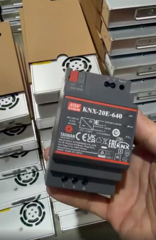 Nguồn Meanwell KNX 20E 640